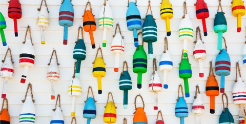 Photo Colorful lobster trap buoys par Philip Plisson