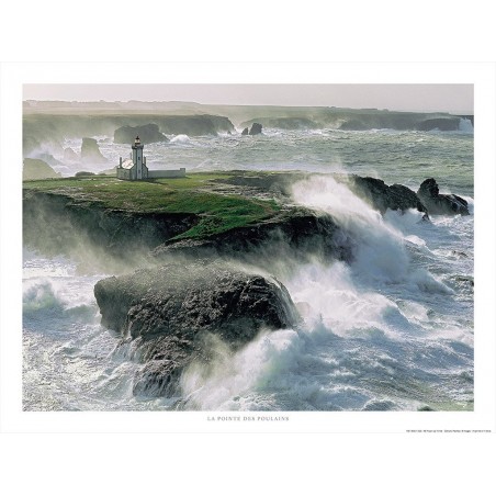 Gale warning on Pointe des Poulains lighthouse in Belle-Ile