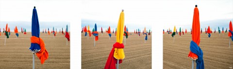 Photo Les parasols de Deauville, Normandie par Philip Plisson