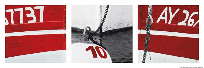 Photo Mouillage et étraves rouges par Philip Plisson