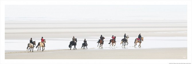 Promenade sur la plage du Touquet, Pas-de-Calais Photo Promenade sur la plage du Touquet, Pas-de-Calais par Philip Plisson