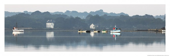Dans le Golfe du morbihan au petit matin Photo Dans le Golfe du morbihan au petit matin par Philip Plisson