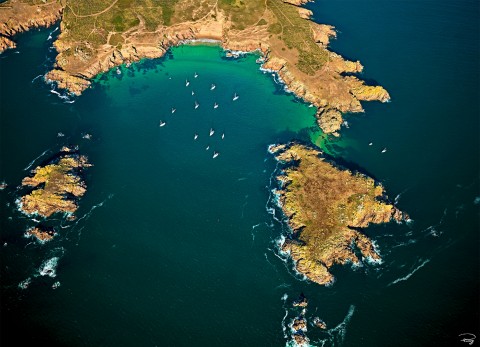 Photo Anchorage in Houat, Morbihan, Brittany par Philip Plisson