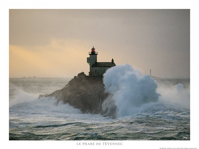 Le phare de Tévennec à la pointe Finistère, Bretagne Photo Le phare de Tévennec à la pointe Finistère, Bretagne par Philip Plisson