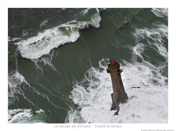 Tempête sur le phare de Nividic, Ouessant, Bretagne Photo Tempête sur le phare de Nividic, Ouessant, Bretagne par Philip Plisson