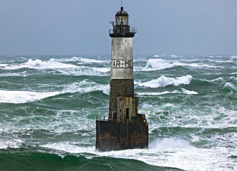 Photo Le phare d'Ar-Men dans la chaussée de Sein, Bretagne par Philip Plisson