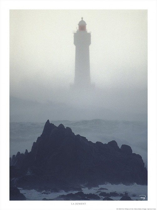 Photo Brume sur le phare de La Jument, Ouessant, Finistère par Philip Plisson
