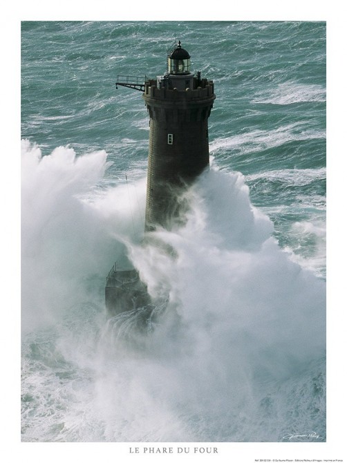 Tempête sur Le phare du Four, Finistère, Bretagne Photo Tempête sur Le phare du Four, Finistère, Bretagne par Guillaume Plisson