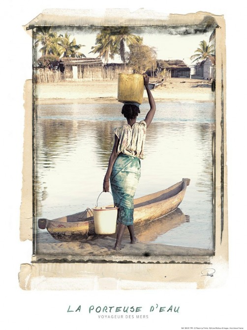 La porteuse d'eau, Madagascar Photo La porteuse d'eau, Madagascar par Philip Plisson