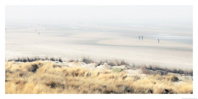 Photo Promenade sur la plage par Philip Plisson
