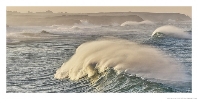 Photo Vague sur la côte sauvage de Quiberon, Bretagne par Philip Plisson