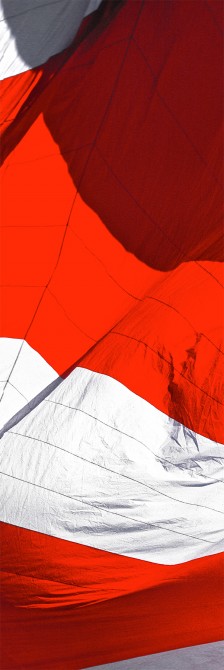 Photo Manoeuvre sous spi par Philip Plisson