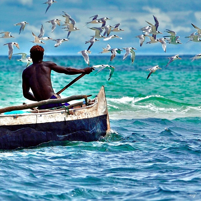 Pêche en pirogue, Madagascar Photo Pêche en pirogue, Madagascar par Philip Plisson