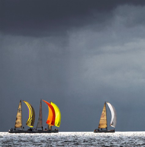 Photo Régare sous spi par Philip Plisson