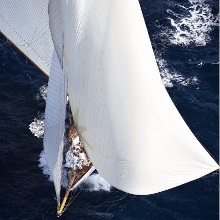 Voilier de tradition sous spi