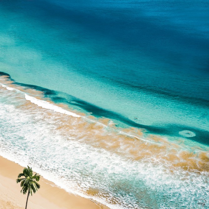 Sur une plage du Cap-Vert Photo Sur une plage du Cap-Vert par Philip Plisson