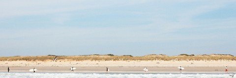 Photo Surfeurs sur la plage, Morbihan par Philip Plisson