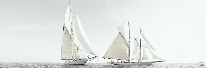 Voile classique et mer calme Photo Voile classique et mer calme par Philip Plisson
