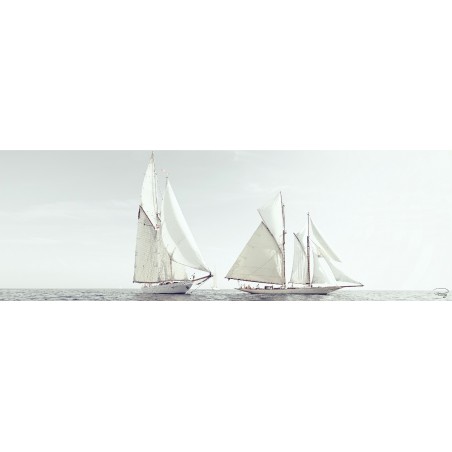 Voile classique et mer calme