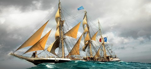 Photo Le Belem, trois-mâts barque, toutes voiles dehors par Philip Plisson
