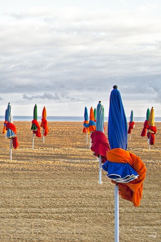 Photo Sur la plage de Deauville, Normandie par Philip Plisson