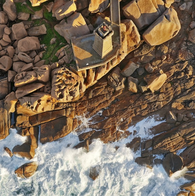 Photo Le phare de Men Ruz, Perros-Guirec, Côtes d'Armor par Philip Plisson