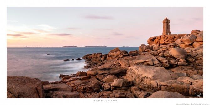 Photo Le phare de Men Ruz, Côte de Granit Rose, Côtes d'Armor par Philip Plisson