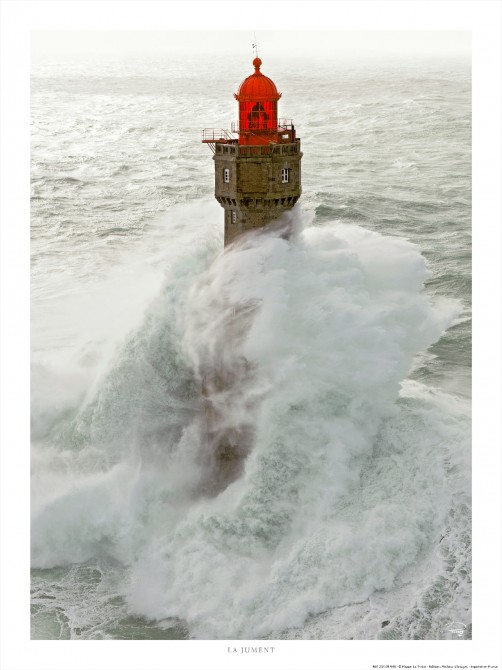 Tempête sur le phare de la Jument, Ouessant, Bretagne Photo Tempête sur le phare de la Jument, Ouessant, Bretagne par Philip Plisson