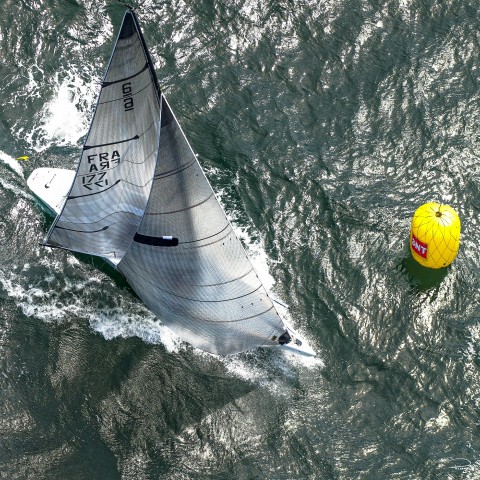Photo 6 meters JI, sailboat in regatta par Philip Plisson