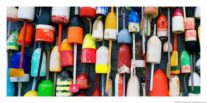 Photo Bouées de pêche, flotteurs multicolores par Philip Plisson