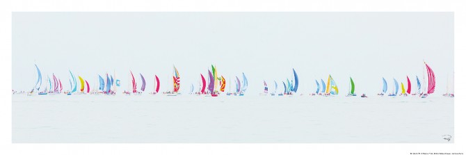 Voiliers sous spi, régate en baie de Quiberon Photo Voiliers sous spi, régate en baie de Quiberon par Philip Plisson