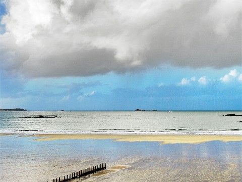 Photo Ciel de traine sur la plage de Saint-Malo, Bretagne par Philip Plisson
