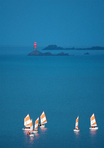 Photo Mercredi à Perros-Guirec, école de voile par Philip Plisson