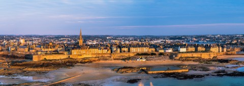 Photo Saint-Malo, ville fortifiée, Ille-et-Vilaine, Bretagne par Philip Plisson