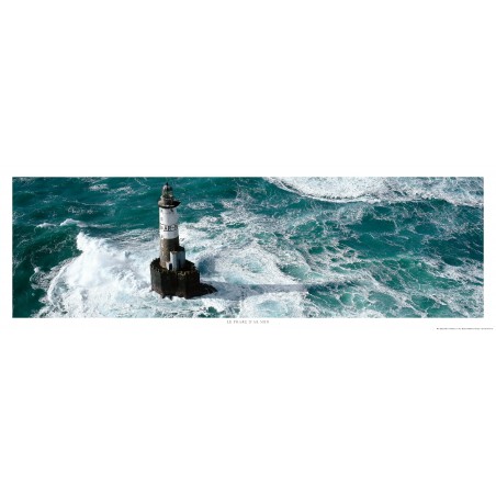 Le phare d'Ar Men au large de l'île de Sein