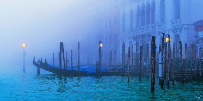 Les gondoles sous la brume, Venise Photo Les gondoles sous la brume, Venise par Philip Plisson
