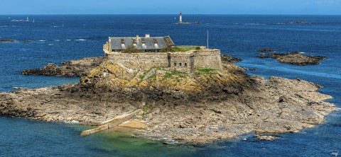 Photo L'île d'Harbour devant Dinard, Bretagne par Philip Plisson