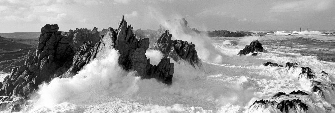 Photo Coup de vent sur Ouessant, Finistère, Bretagne par Philip Plisson