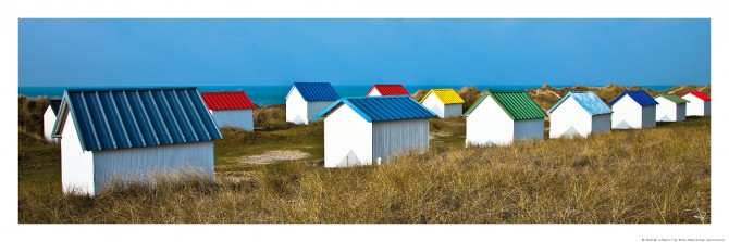 Photo Cabanons à Gouville-sur-Mer, Normandie par Philip Plisson