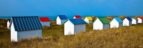 Photo Cabanons à Gouville-sur-Mer, Normandie par Philip Plisson