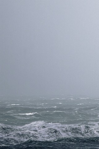 Photo Le phare du Four dans la tempête, Finistère par Guillaume Plisson
