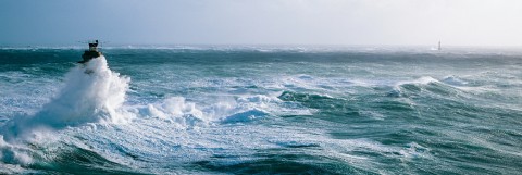 Photo Le phare de Nividic dans le Fromveur, Ouessant par Guillaume Plisson