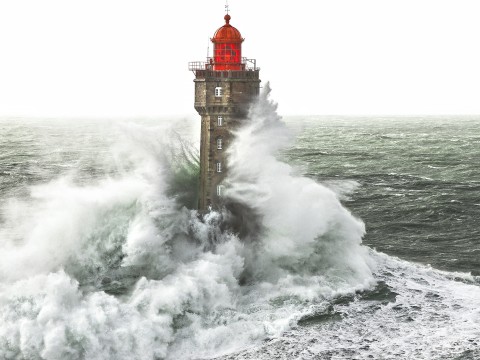 Photo Le phare de la Jument, Finistère, Bretagne par Philip Plisson