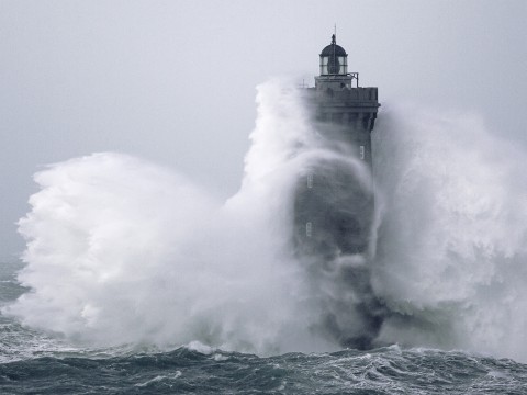 Photo Le phare du Four dans la tempête, Finistère par Guillaume Plisson