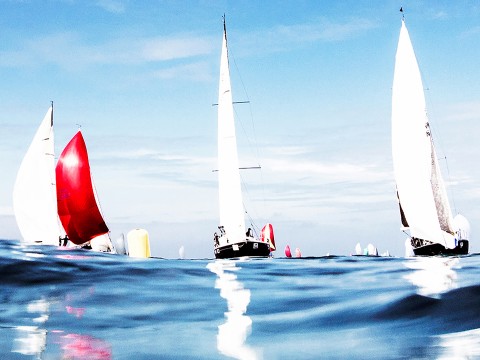 Photo Régate dans la pétole par Philip Plisson