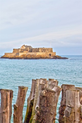 Photo Le fort National devant Saint-Malo, Bretagne par Philip Plisson