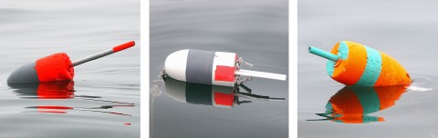 Photo Trio bouées de casiers de pêche par Philip Plisson