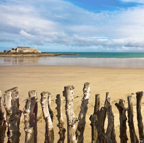 Photo Sur la plage du Sillon, Saint-Malo, Ille-et-Vilaine par Philip Plisson