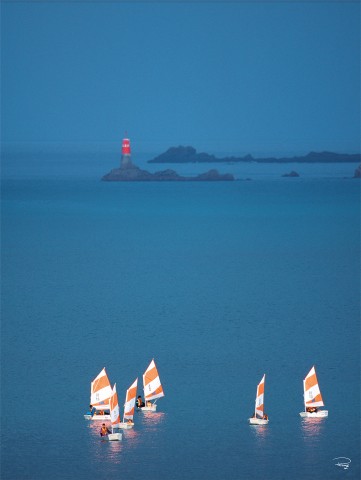 Photo Wednesday in Perros-Guirec, sailing school par Philip Plisson