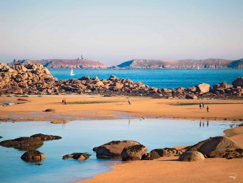 Photo Perros-Guirec, Côte de Granit Rose, Bretagne par Philip Plisson